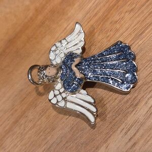Beautiful Angel Brooch ❤️